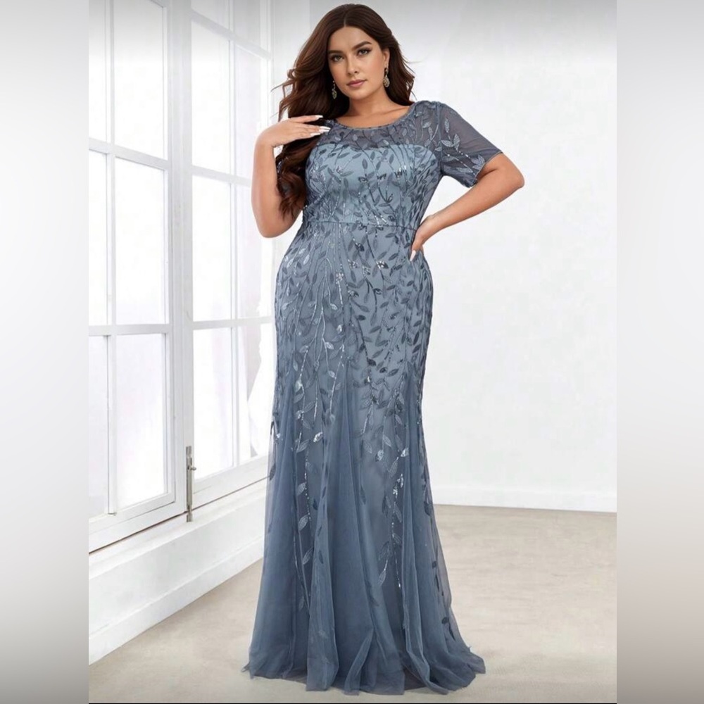 Elegant Dusty Blue Evening Gown - Size 16